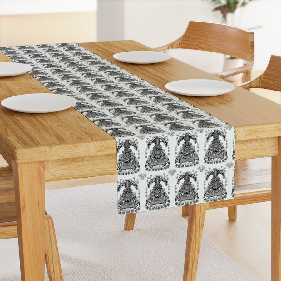 HOME_GOOD_TABLE_RUNNER