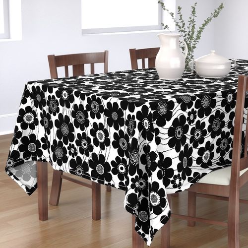 HOME_GOOD_RECTANGULAR_TABLE_CLOTH