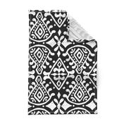 Zara - Jumbo Scale Black & White Geometric