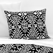 Zara - Jumbo Scale Black & White Geometric