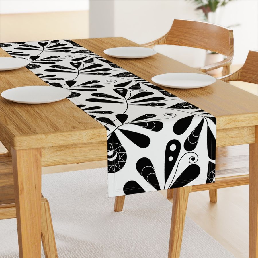 HOME_GOOD_TABLE_RUNNER