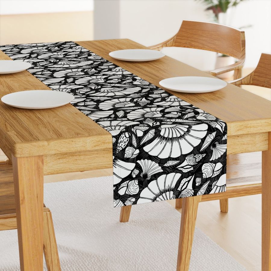 HOME_GOOD_TABLE_RUNNER