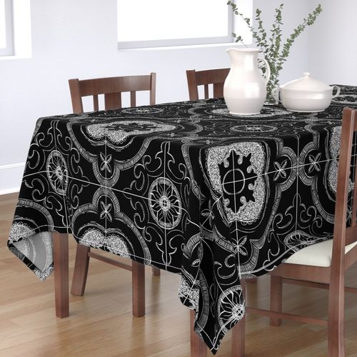 HOME_GOOD_RECTANGULAR_TABLE_CLOTH