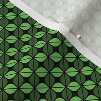 Geometric Pattern: Leaf: Green/Black