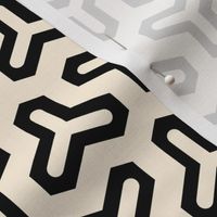 Geometric Pattern: Y: Cream/Black