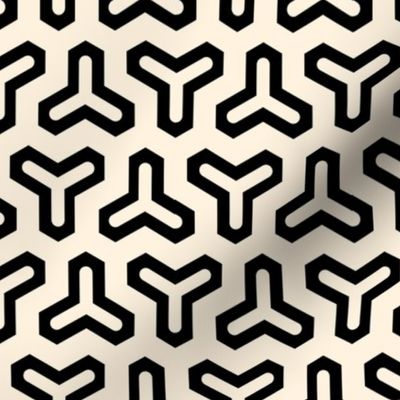 Geometric Pattern: Y: Cream/Black