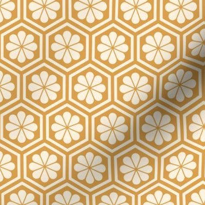 Geometric Pattern: Hexagon Flower: Cream/Gold