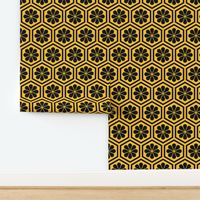 Geometric Pattern: Hexagon Flower: Black/Yellow