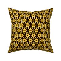 Geometric Pattern: Hexagon Flower: Yellow/Black