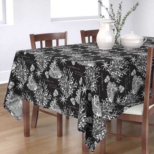 HOME_GOOD_RECTANGULAR_TABLE_CLOTH