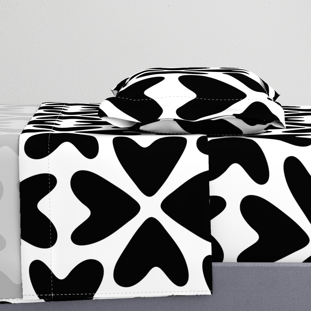 Bold Love / big scale / black and white abstract hearts pattern