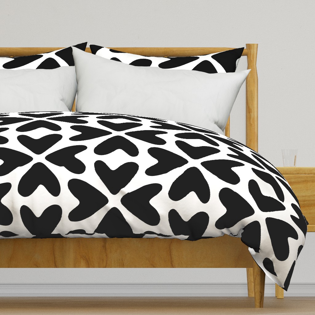 Bold Love / big scale / black and white abstract hearts pattern