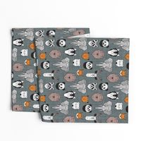 Small scale // Friendly Geometric Animals // green grey linen texture background black and white orange brown and grey deers bears foxes wolves elephants raccoons lions owls and pandas