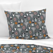 Small scale // Friendly Geometric Animals // green grey linen texture background black and white orange brown and grey deers bears foxes wolves elephants raccoons lions owls and pandas