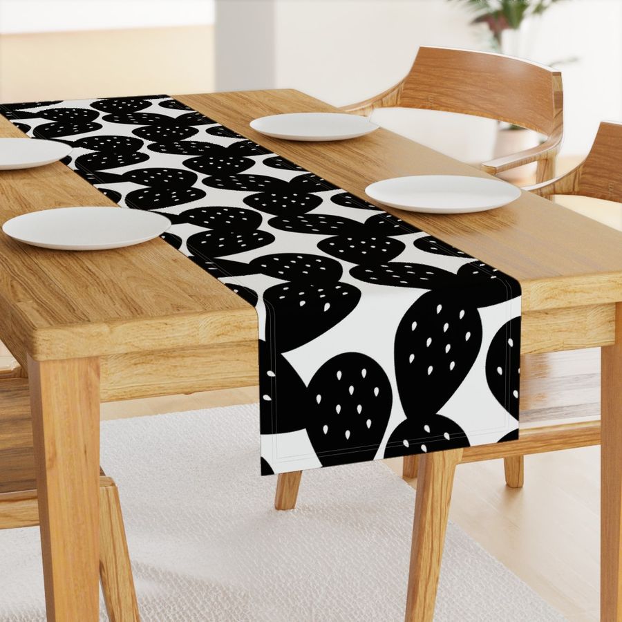 HOME_GOOD_TABLE_RUNNER