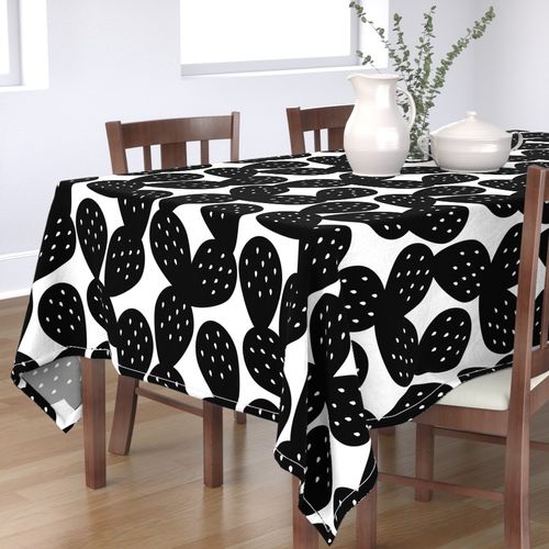 HOME_GOOD_RECTANGULAR_TABLE_CLOTH