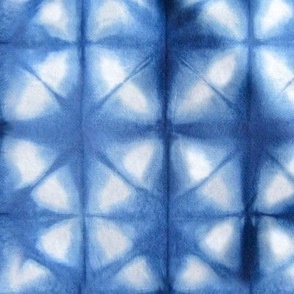 Shibori Itajime blue and white