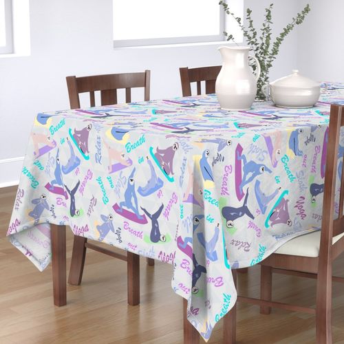 HOME_GOOD_RECTANGULAR_TABLE_CLOTH