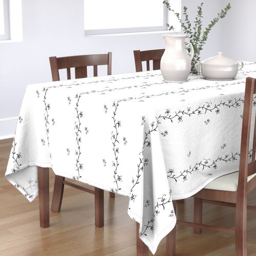 HOME_GOOD_RECTANGULAR_TABLE_CLOTH