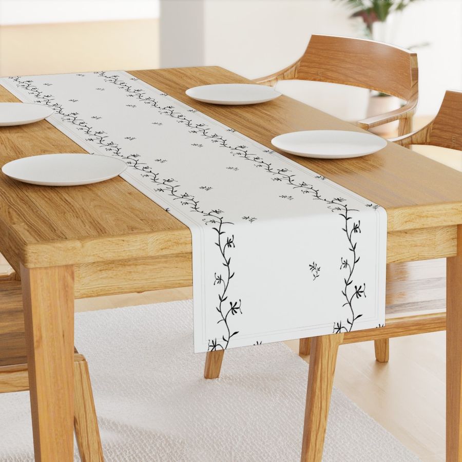 HOME_GOOD_TABLE_RUNNER