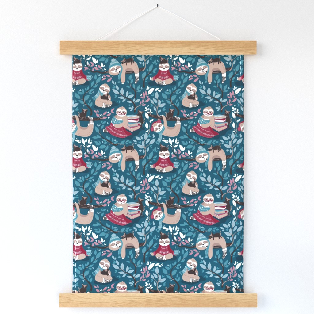 Small scale // Hygge sloth // turquoise and red