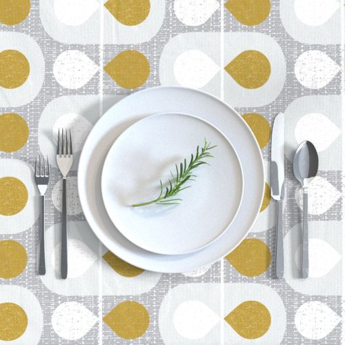 HOME_GOOD_RECTANGULAR_TABLE_CLOTH