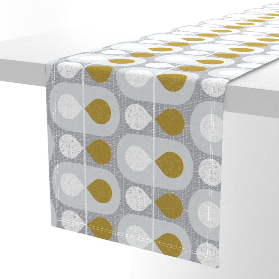 HOME_GOOD_TABLE_RUNNER