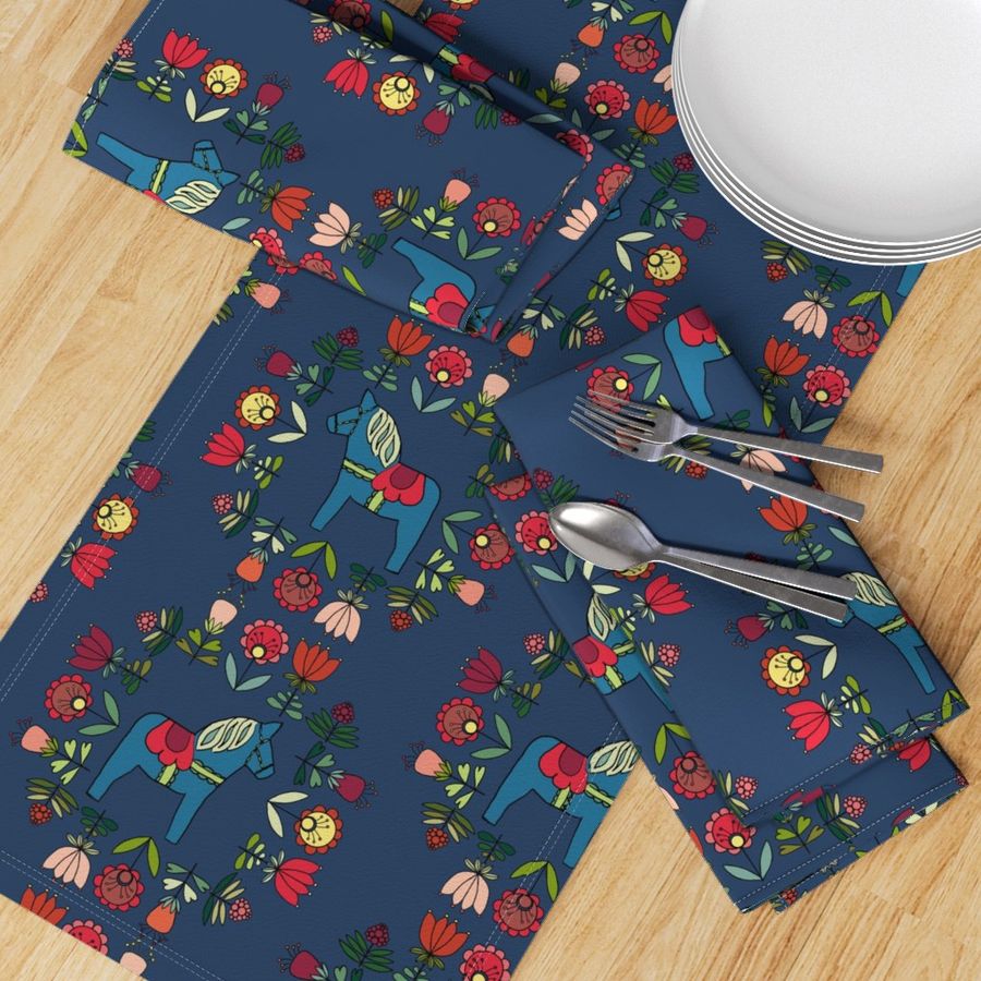 HOME_GOOD_TABLE_RUNNER