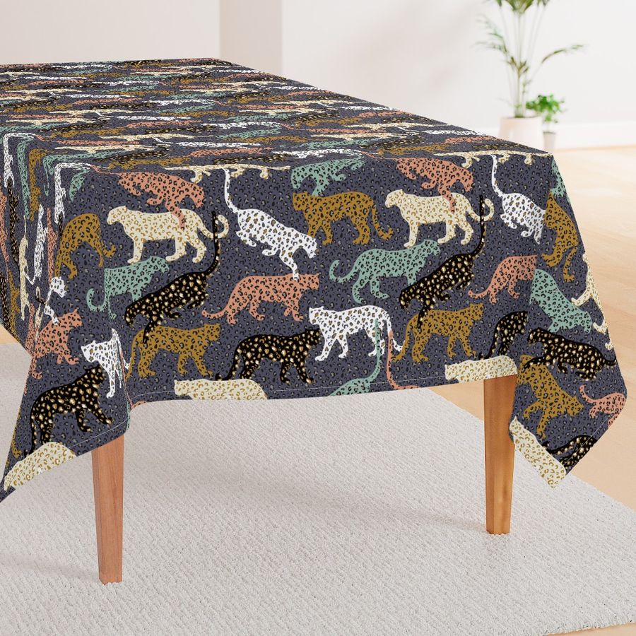 HOME_GOOD_RECTANGULAR_TABLE_CLOTH