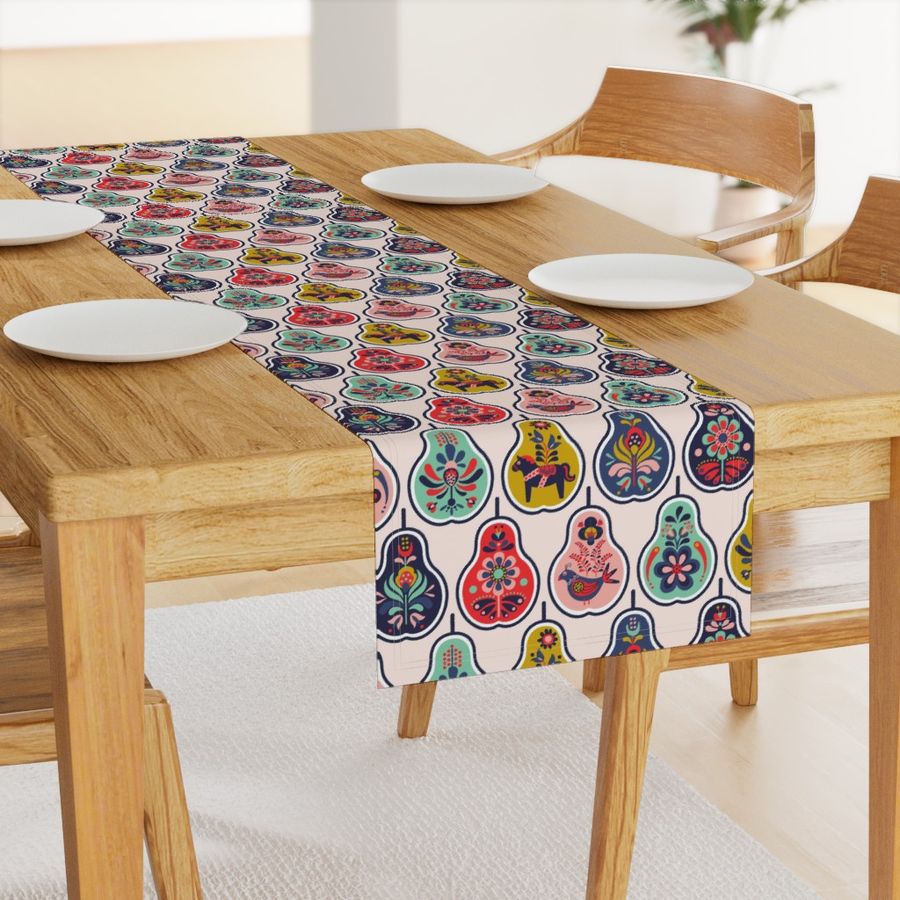 HOME_GOOD_TABLE_RUNNER