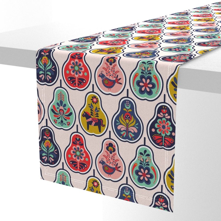 HOME_GOOD_TABLE_RUNNER