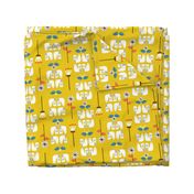 Scandi birds yellow 12"