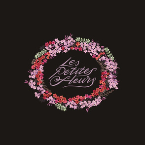 Les Petites Fleurs Wreath – Dark