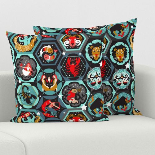 HOME_GOOD_SQUARE_THROW_PILLOW