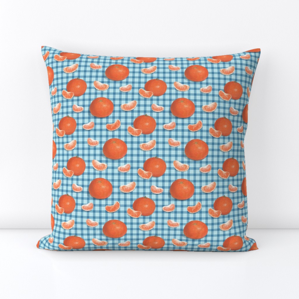 Mandarines on blue plaid