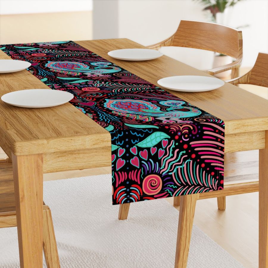 HOME_GOOD_TABLE_RUNNER