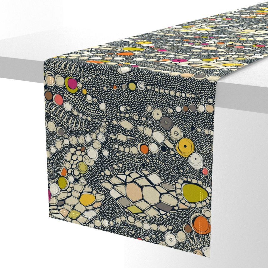 HOME_GOOD_TABLE_RUNNER