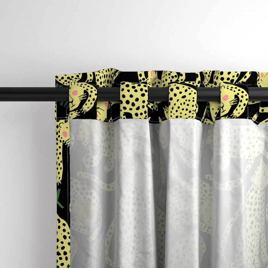 HOME_GOOD_CURTAIN_PANEL