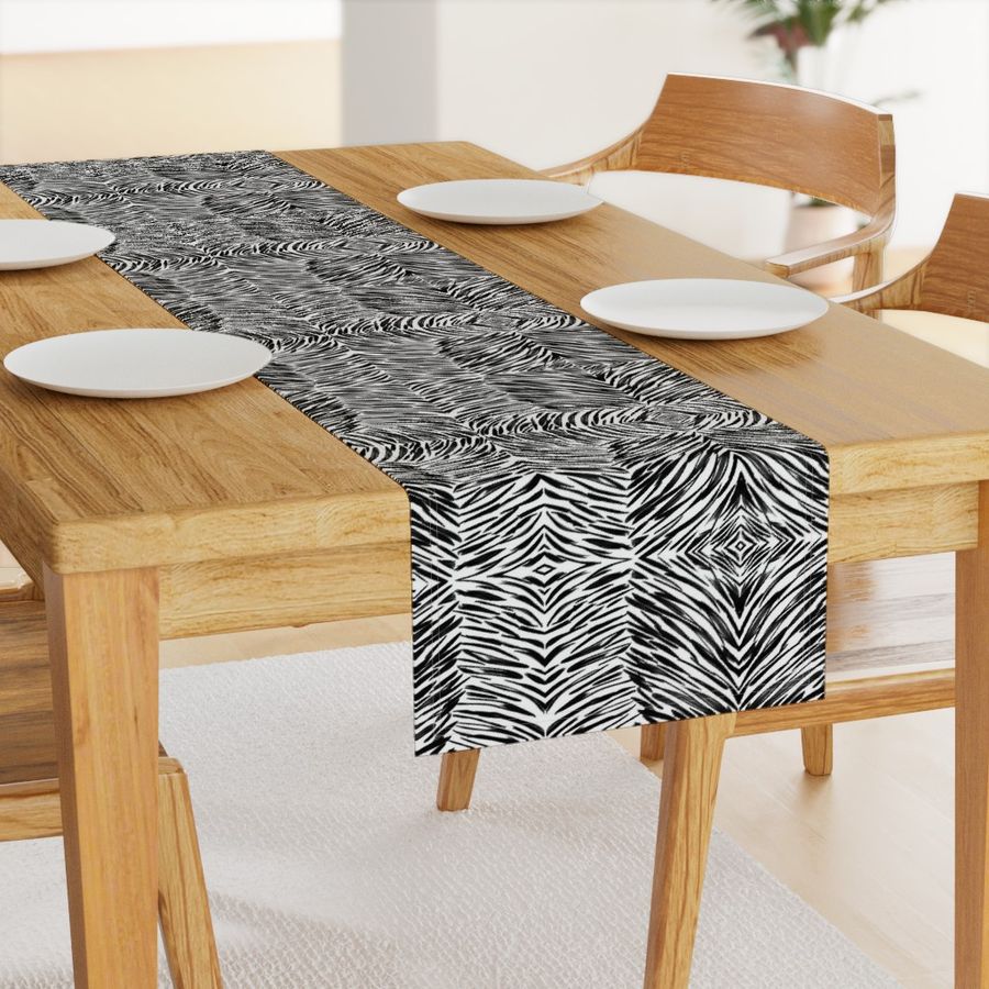 HOME_GOOD_TABLE_RUNNER