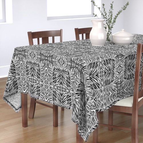 HOME_GOOD_RECTANGULAR_TABLE_CLOTH