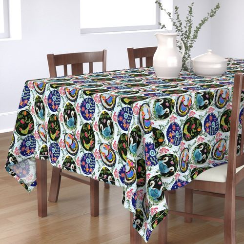 HOME_GOOD_RECTANGULAR_TABLE_CLOTH