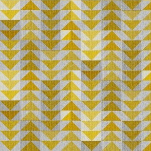 Triangle Quilt (yellow) SML 