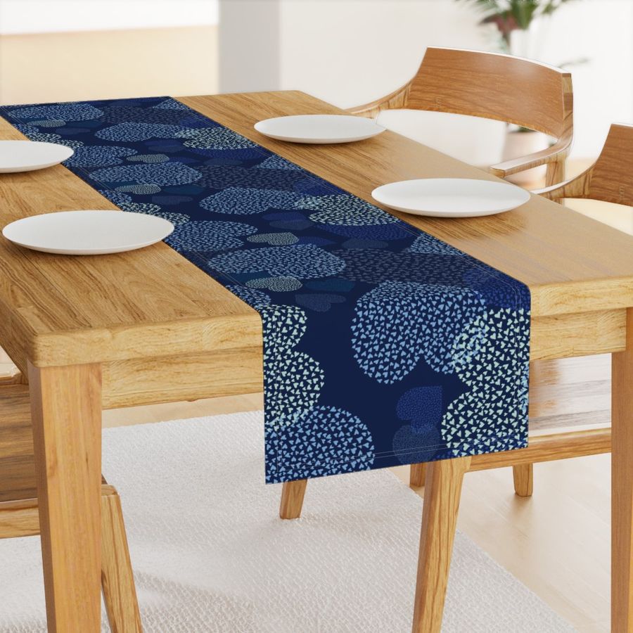 HOME_GOOD_TABLE_RUNNER