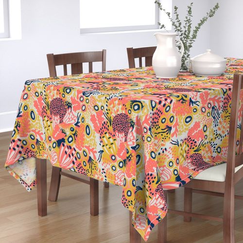 HOME_GOOD_RECTANGULAR_TABLE_CLOTH