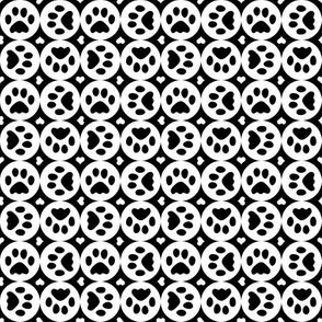 Love Pet Paws Circle Check Black White