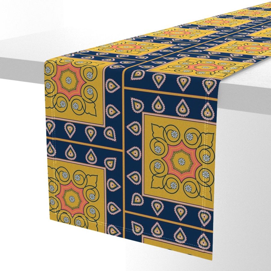 HOME_GOOD_TABLE_RUNNER