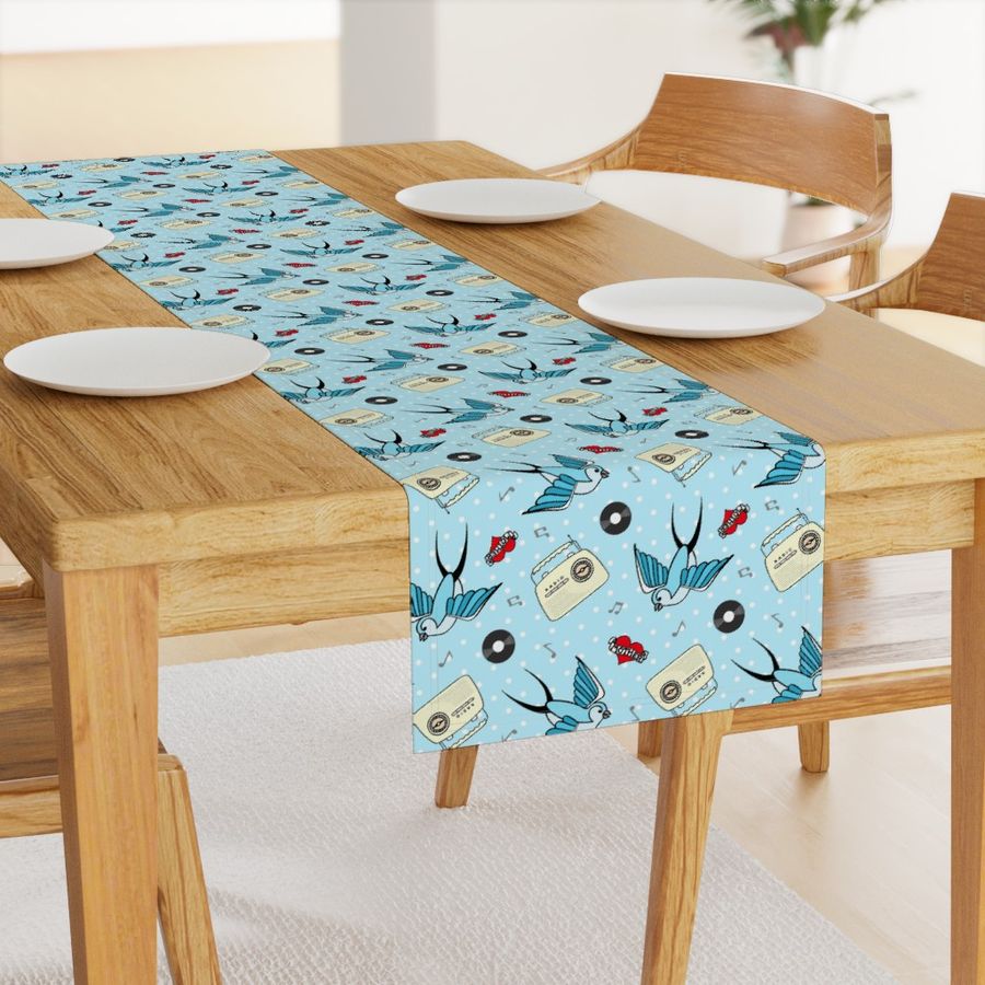 HOME_GOOD_TABLE_RUNNER