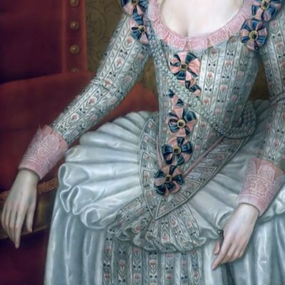 Queen Elizabeth 1 inspired princesses Queens renaissance Tudor big lace ruff collar baroque pearls white pink gown beauty Elizabethan era 16th century 17th century historical embroidery ornate royal portraits beautiful woman lady necklaces jewelry Victori