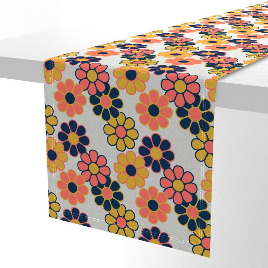 HOME_GOOD_TABLE_RUNNER