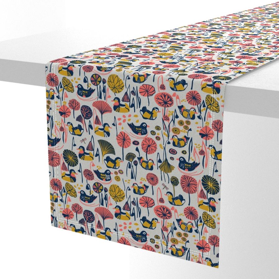 HOME_GOOD_TABLE_RUNNER